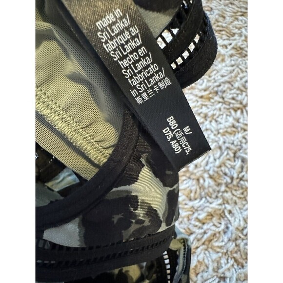 Victorias Secret Womens Sports Bra Size Medium Green Camo Gym Workout Running - Picture 4 of 6